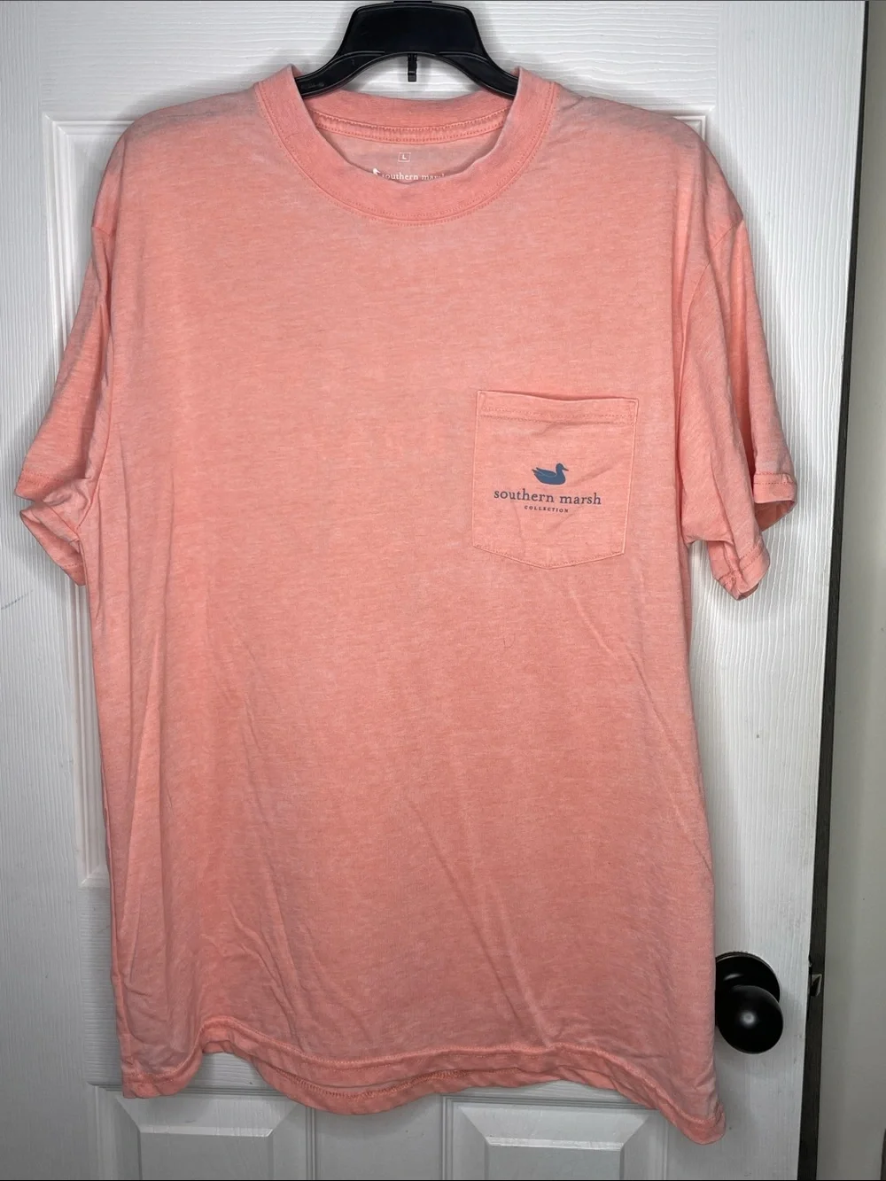 Southern Marsh Coral Pocket Tee for Men. Size L - Picture 1 of 5